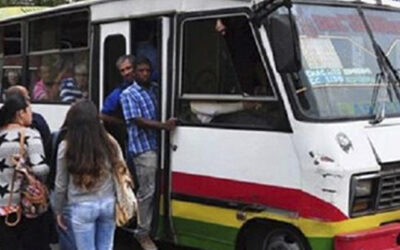 Chacao: Transportistas que circulen con puertas abiertas serán multados